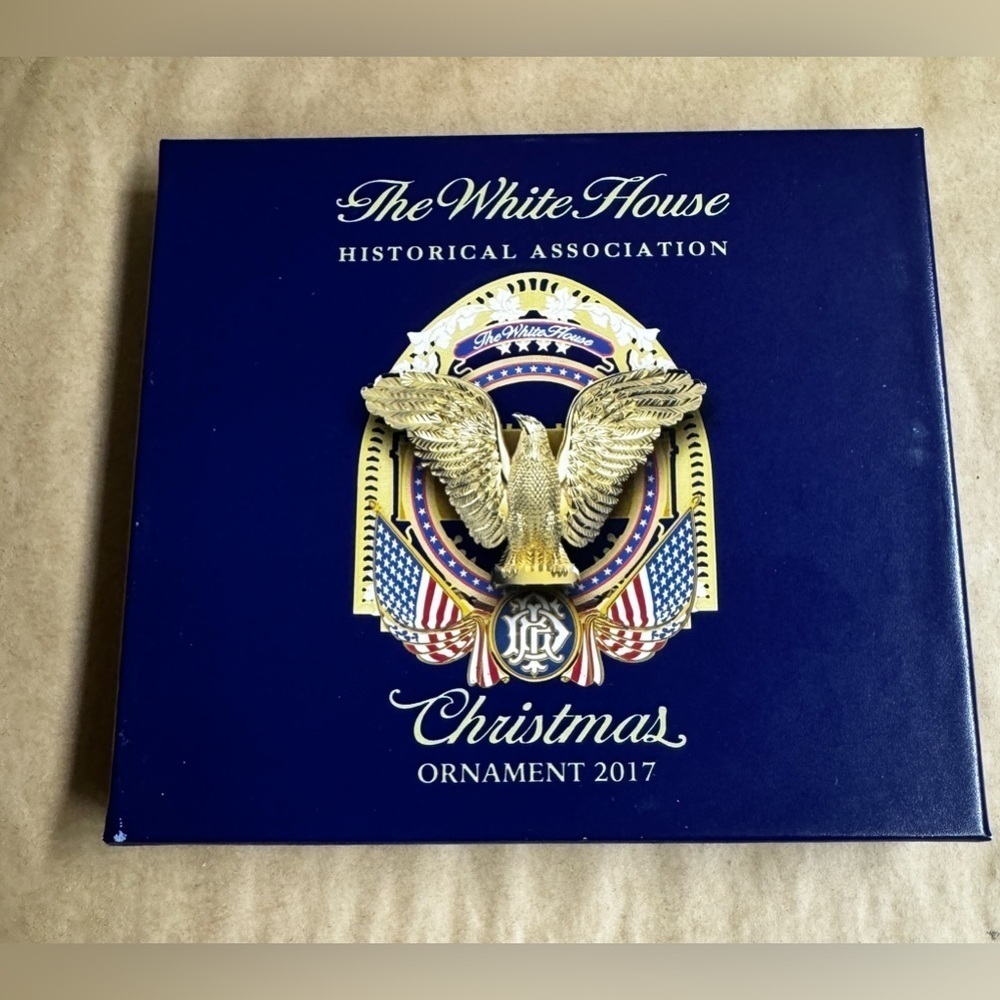Official 2017 White House Christmas Ornament 
Franklin D Roosevett President